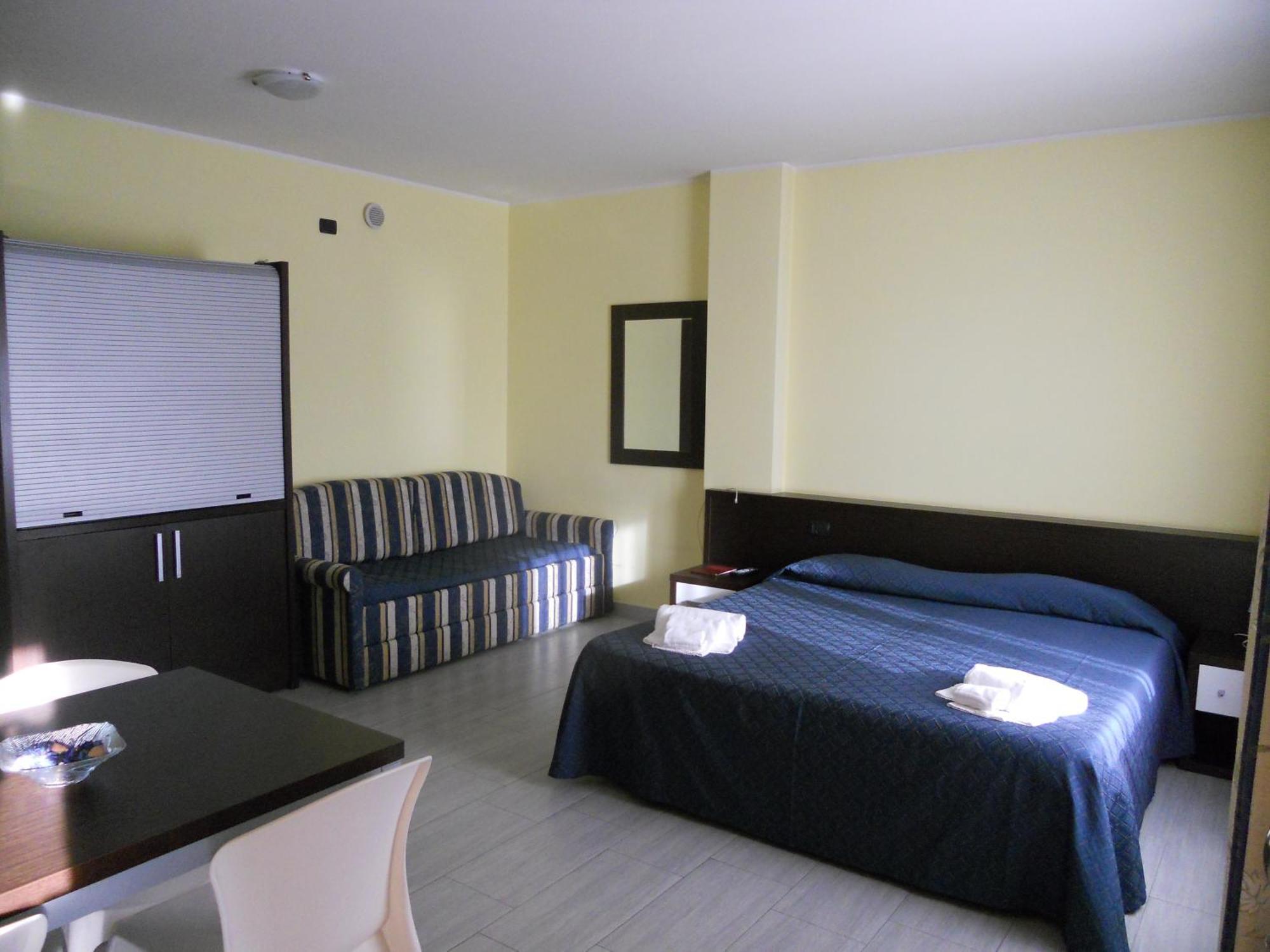 Residence San Prospero Garbagnate Milanese Room photo